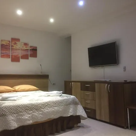 3 Papuci Constanta