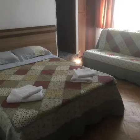 3 Papuci Constanta
