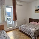 3 Papuci Gasthof 3*