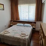 3 Papuci Gasthof 3*