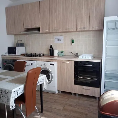 3 Papuci Konukevi Köstence