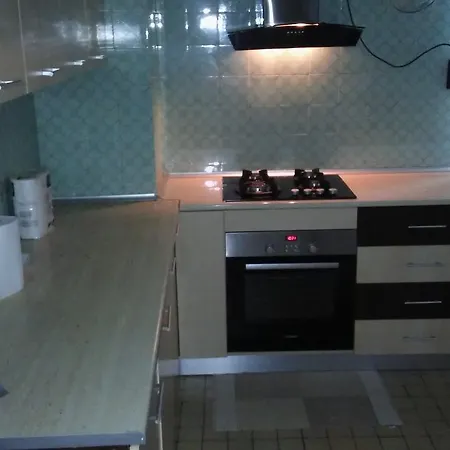 3 Papuci Konukevi Köstence